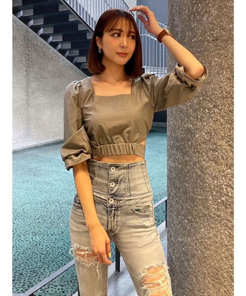 GYDA(ジェイダ)の「BACKリボン スクエアネック BL(シャツ/ブラウス・レディース・ブラック/オリーブ/オフホワイト・FREE)」の12枚目の写真