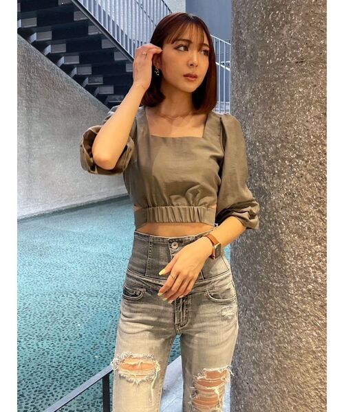 GYDA(ジェイダ)の「BACKリボン スクエアネック BL(シャツ/ブラウス・レディース・ブラック/オリーブ/オフホワイト・FREE)」の11枚目の写真