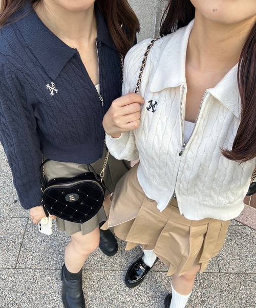 one after another NICE CLAUP（ワンアフターアナザーナイスクラップ）の「ハートエンブレム付きバッグ（ショルダーバッグ・レディース・シルバー/ブラック/ピンク・FREE）」の4枚目の写真