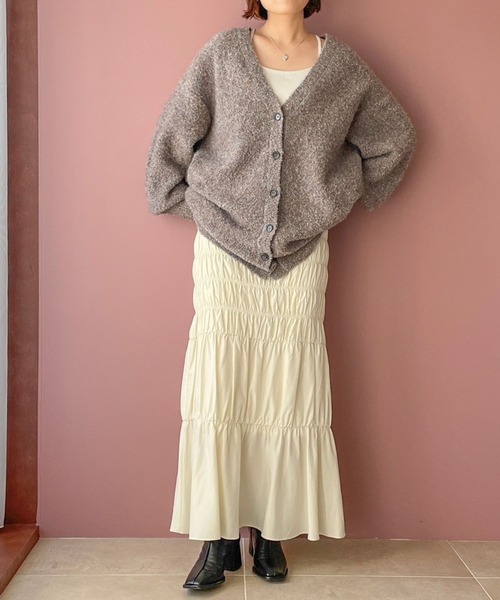 LOWRYS FARM（ローリーズファーム）の「シャーリングフレアスカート　982537（スカート・レディース・ブラック/カーキ/アイボリー・FREE）」の9枚目の写真