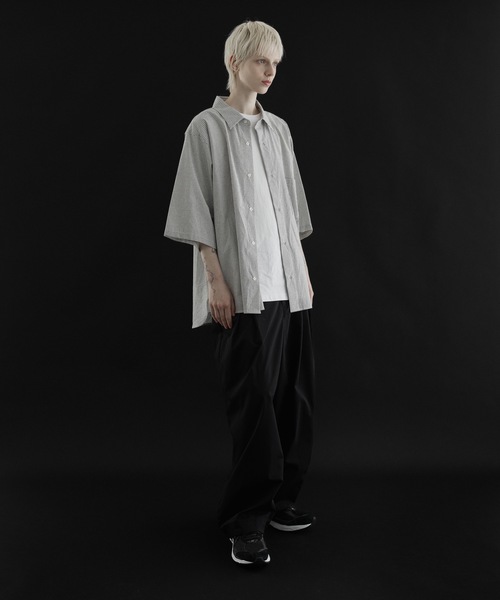 remer（リメール）の「loose regular collar over shirt / ルーズレギュラーカラーシャツ(half sleeve)（シャツ/ブラウス・メンズ・ホワイト系その他/ベージュ系その他/ブラック系その他・SMALL/MEDIUM/LARGE）」の9枚目の写真