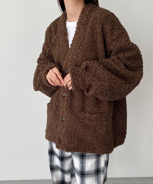 CANAL JEAN（キャナルジーン）の「RCW BLUE LABEL　フェイクムートンジャケット（ムートンコート・レディース・ベージュ/ブラウン・ONE SIZE）」の4枚目の写真