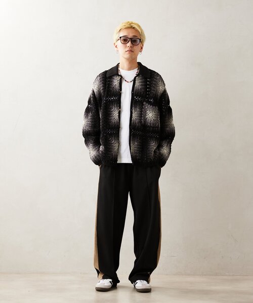 JOURNAL STANDARD relume(ジャーナルスタンダード レリューム)の「CALIFORNIA クロシェアミ ニットカーディガン "OMBRE"(カーディガン/ボレロ・メンズ・ベージュ/ネイビー/ブラック・LARGE/MEDIUM)」の22枚目の写真