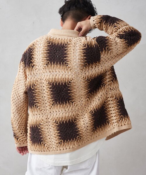 JOURNAL STANDARD relume(ジャーナルスタンダード レリューム)の「CALIFORNIA クロシェアミ ニットカーディガン "OMBRE"(カーディガン/ボレロ・メンズ・ベージュ/ネイビー/ブラック・LARGE/MEDIUM)」の9枚目の写真