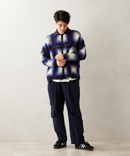 JOURNAL STANDARD relume(ジャーナルスタンダード レリューム)の「CALIFORNIA クロシェアミ ニットカーディガン "OMBRE"(カーディガン/ボレロ・メンズ・ベージュ/ネイビー/ブラック・LARGE/MEDIUM)」の11枚目の写真