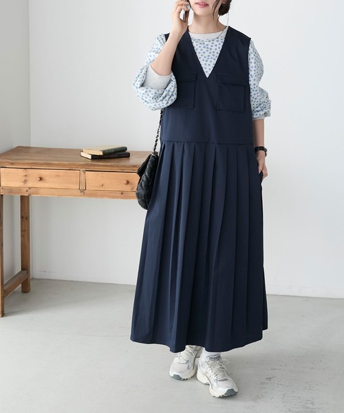 BONLECILL（ボンルシール）の「フロントポケットプリーツチノジャンパースカート（ジャンパースカート・レディース・カーキ/ブラック/ベージュ/ネイビー・FREE）」の4枚目の写真