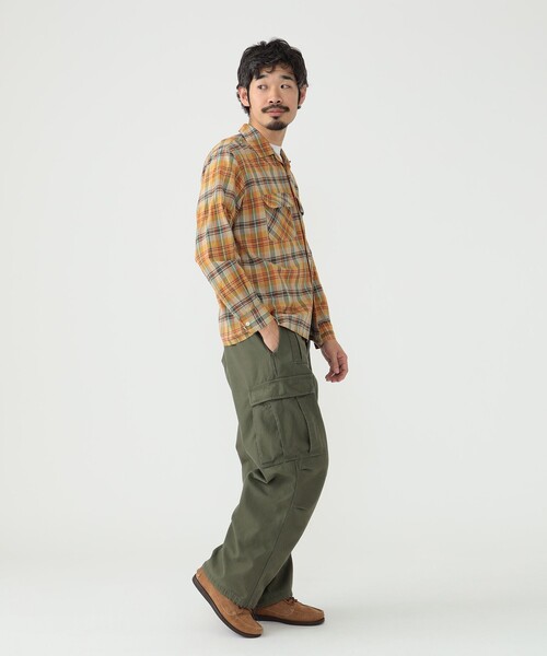 BEAMS PLUS(ビームスプラス)の「BEAMS PLUS / マドラス オープンカラー シャツ(シャツ/ブラウス・メンズ・マスタード/チャコールグレー・MEDIUM/SMALL/X-LARGE/LARGE)」の3枚目の写真