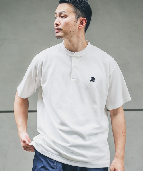 URBAN RESEARCH Sonny Label（アーバンリサーチサニーレーベル）の「『吸水速乾』FEELCOOLカノコワンポイント刺繍プルオーバー（Tシャツ/カットソー・メンズ・オフホワイト/ブルー/ブラック・MEDIUM/LARGE）」の5枚目の写真