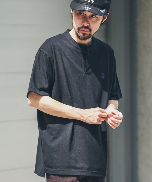 URBAN RESEARCH Sonny Label（アーバンリサーチサニーレーベル）の「『吸水速乾』FEELCOOLカノコワンポイント刺繍プルオーバー（Tシャツ/カットソー・メンズ・オフホワイト/ブルー/ブラック・MEDIUM/LARGE）」の9枚目の写真