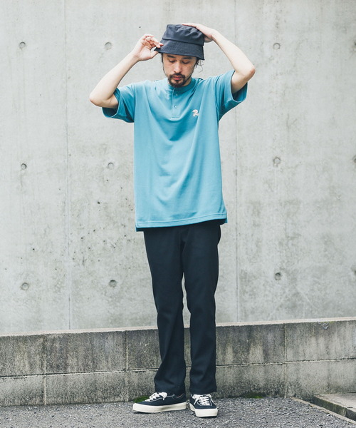 URBAN RESEARCH Sonny Label（アーバンリサーチサニーレーベル）の「『吸水速乾』FEELCOOLカノコワンポイント刺繍プルオーバー（Tシャツ/カットソー・メンズ・オフホワイト/ブルー/ブラック・MEDIUM/LARGE）」の16枚目の写真