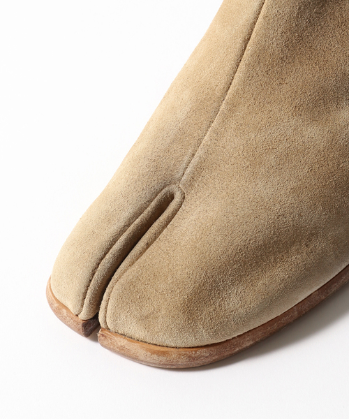 EDIFICE(エディフィス)の「【MAISON MARGIELA / メゾン マルジェラ】 Tabi Ankle Boot H30(ブーツ・メンズ・ベージュ・41/42/43)」の8枚目の写真