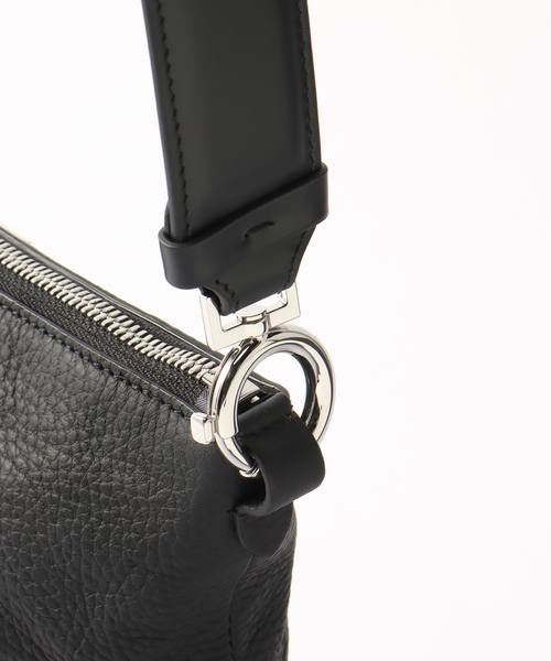 Maison Margiela（メゾンマルジェラ）の「【MAISON MARGIELA / メゾン マルジェラ】5AC Mini Shoulder Bag（ショルダーバッグ・メンズ・ブラック・FREE）」の15枚目の写真