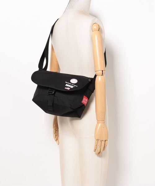 Manhattan Portage(マンハッタンポーテージ)の「Nylon Messenger Bag JR Flap Zipper Pocket NEW YORK CITY(メッセンジャーバッグ・メンズ・ブラック・SMALL)」の18枚目の写真