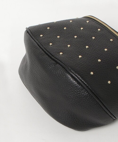 AULENTTI（オウレンティ）の「【AULENTTI/オーレンティ】スタッズボディポシェット（ショルダーバッグ・レディース・ベージュ/ブラック・FREE）」の11枚目の写真