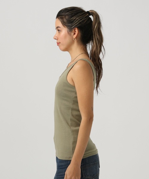 BAYFLOW(ベイフロー)の「ベーシックタンク(タンクトップ・レディース・ブラック/カーキ/オフホワイト/ベージュ・SMALL/MEDIUM)」の12枚目の写真