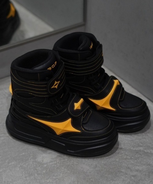 ROYAL FLASH（ロイヤルフラッシュ）の「1807/イチハチゼロナナ/Star