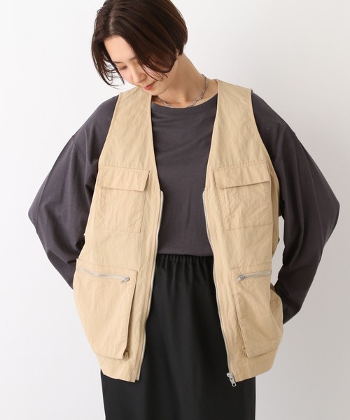 LEPSIM（レプシィム）の「ナイロンポケットベスト　109367（ベスト・レディース・チャコールグレー/ベージュ/グリーン・FREE）」の14枚目の写真