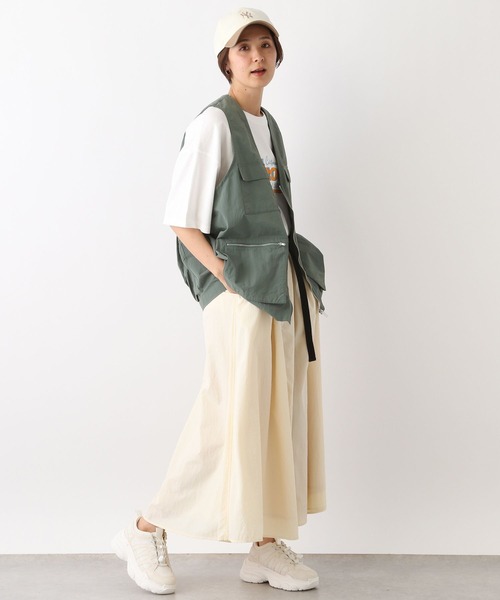 LEPSIM（レプシィム）の「ナイロンポケットベスト　109367（ベスト・レディース・チャコールグレー/ベージュ/グリーン・FREE）」の16枚目の写真