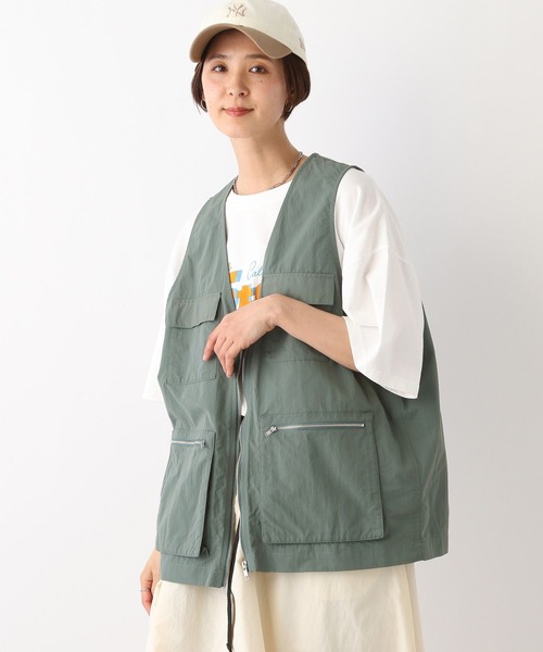 LEPSIM（レプシィム）の「ナイロンポケットベスト　109367（ベスト・レディース・チャコールグレー/ベージュ/グリーン・FREE）」の18枚目の写真