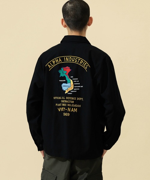 Alpha Industries（アルファインダストリーズ）の「ユーティリティシャツ/ベトジャン刺繍 長袖（VIETNAM）（シャツ/ブラウス・メンズ・ブラック/オリーブ/グレー・MEDIUM/LARGE/X-LARGE）」の2枚目の写真