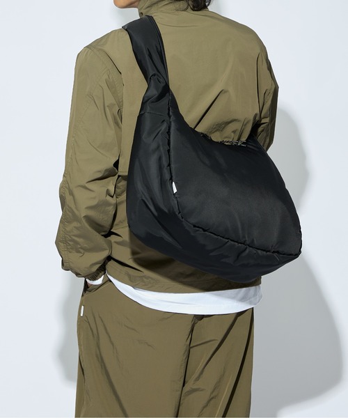 meltum メッセンジャーバッグ / ネイビー meltum/メルタム NYLON MESSENGER BAG