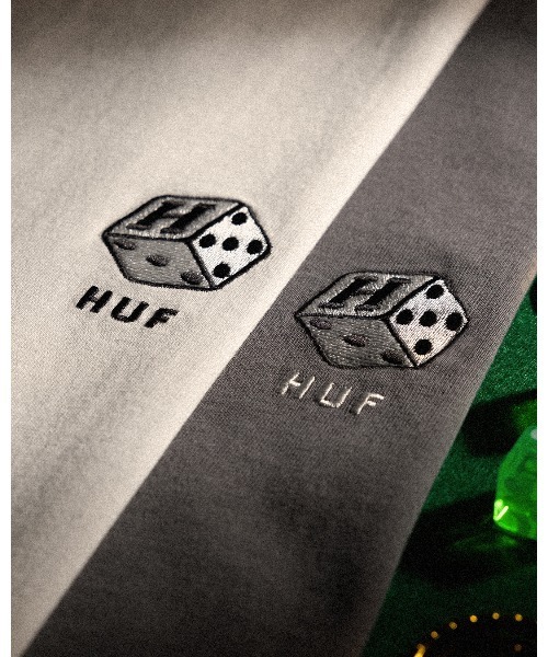 HUF（ハフ）の「SNAKE EYES EMB TEE / HUF ハフ 刺繍ロゴ Tシャツ（Tシャツ/カットソー・メンズ・イエロー/パープル/ブラック/ストーン/ホワイト・SMALL/XX-LARGE/X-LARGE/LARGE/MEDIUM）」の7枚目の写真