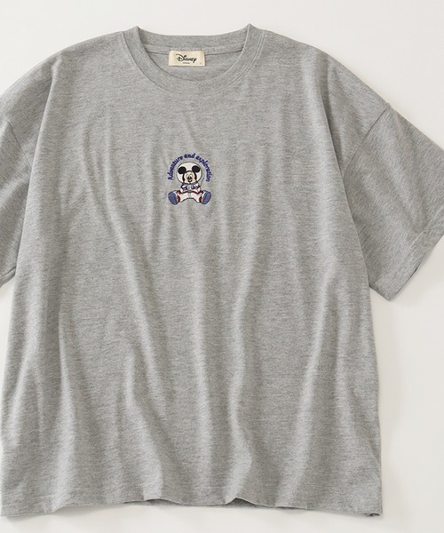 Disney(ディズニー)の「【Disney/ディズニー】アートワークデザイン ワイド半袖クルーネックTシャツ(Tシャツ/カットソー・レディース・ネイビー/グレー/イエロー/杢グレー・M/L)」の2枚目の写真