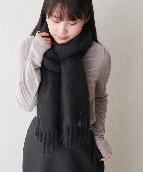 Lui's（ルイス）の「カラーブークレーマフラー（マフラー・レディース・ブルー/イエロー/ブラック・FREE）」の2枚目の写真