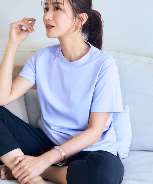 CROSS FUNCTION(クロスファンクション)の「《シワになりにくい・なめらか》正解ハイネックTシャツ【CF/クロスファンクション】(Tシャツ/カットソー・レディース・ブラック/ラベンダー/サックスブルー/オフホワイト・M/L/LL/3L/4L)」の4枚目の写真