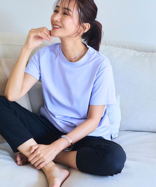 CROSS FUNCTION(クロスファンクション)の「《シワになりにくい・なめらか》正解ハイネックTシャツ【CF/クロスファンクション】(Tシャツ/カットソー・レディース・ブラック/ラベンダー/サックスブルー/オフホワイト・M/L/LL/3L/4L)」の6枚目の写真
