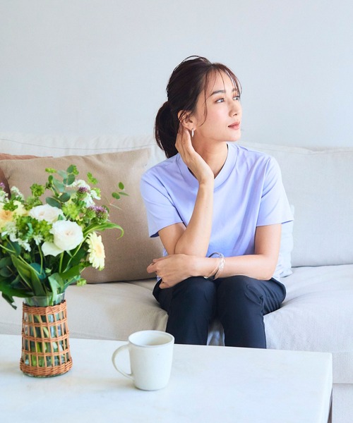 CROSS FUNCTION(クロスファンクション)の「《シワになりにくい・なめらか》正解ハイネックTシャツ【CF/クロスファンクション】(Tシャツ/カットソー・レディース・ブラック/ラベンダー/サックスブルー/オフホワイト・M/L/LL/3L/4L)」の8枚目の写真