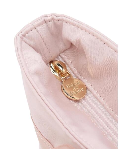 Maison de FLEUR（メゾンドフルール）の「ブランドロゴフリルハンドルトートSバッグ（トートバッグ・レディース・アイボリー/ピンクベージュ/ブラック・FREE）」の6枚目の写真