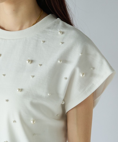 La boutique BonBon(ラブティックボンボン)の「パールフレンチカットソー(Tシャツ/カットソー・レディース・オフホワイト/ブラック/スカイブルー・FREE)」の17枚目の写真