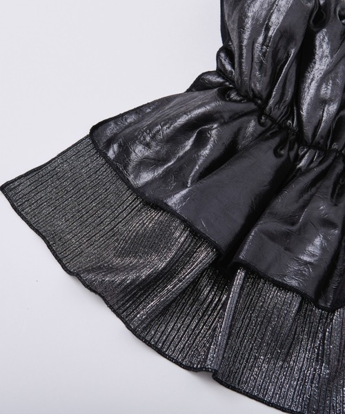 Ezick ANNONIM（エジックアノニム）の「Glossy satin グリッターコンビビスチェ（キャミソール・レディース・ブラック/シルバー・FREE）」の4枚目の写真