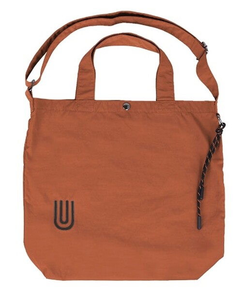 UNIVERSAL OVERALL(ユニバーサルオーバーオール)の「【UNIVERSAL OVERALL】ウィンクルナイロン 2WAY ショルダーバッグ 15L(ショルダーバッグ・メンズ・グレー/チャコールグレー/ブラック/オリーブ/ダークブルー/オレンジ/ホワイト・FREE)」の20枚目の写真