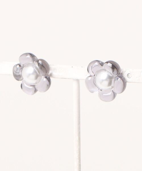styiro(スタイロ)の「【Silver925ポスト】クリアフラワーパールピアス(ピアス(両耳用)・レディース・パープル/オレンジ/グリーン/クリア・FREE)」の16枚目の写真