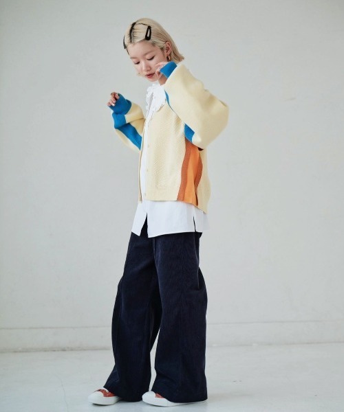 HCAE（エイチシーエーイー）の「HCAE カラーブロックニットカーディガン（カーディガン/ボレロ・レディース・ホワイト/ブラック/グレー・FREE）」の5枚目の写真