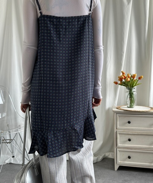 aimoha(アイモハ)の「チェック柄フリルキャミソールワンピース (SS)(ワンピース・レディース・ブルー・SMALL/MEDIUM)」の4枚目の写真