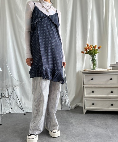 aimoha(アイモハ)の「チェック柄フリルキャミソールワンピース (SS)(ワンピース・レディース・ブルー・SMALL/MEDIUM)」の9枚目の写真