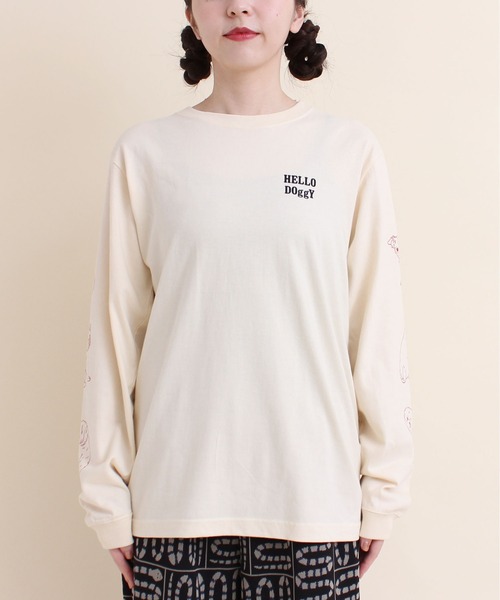 didizizi（ディディジジ）の「振り向きワンコ　ロンT（Tシャツ/カットソー・レディース・グレー/ベージュ・FREE）」の6枚目の写真