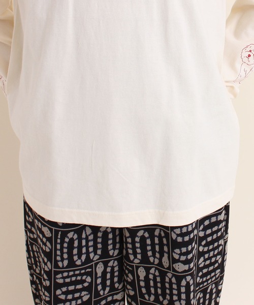 didizizi（ディディジジ）の「振り向きワンコ　ロンT（Tシャツ/カットソー・レディース・グレー/ベージュ・FREE）」の13枚目の写真