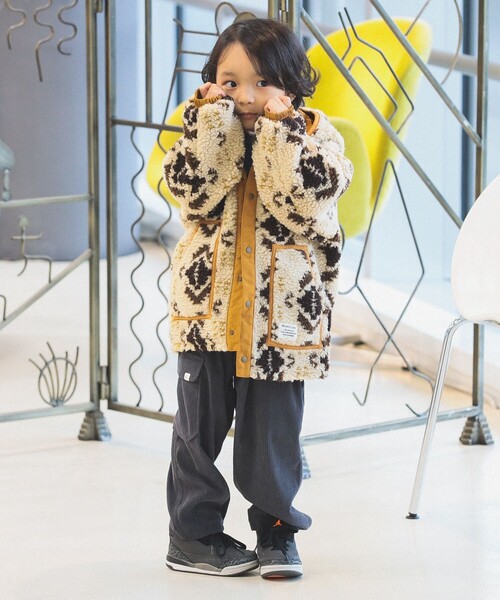 BEAMS mini(ビームスミニ)の「リバーシブル 総柄 ボア フード コート 2024FW(90~150cm)(その他アウター・キッズ・グリーン系その他4/ホワイト系その他5・130/140/90/100/110/120/150)」の11枚目の写真