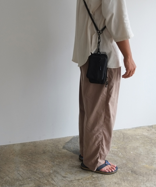 【NoiR / ノアール】撥水加工 ロープショルダー スマホ マルチポーチ Trinity shoulder（トリニティショルダー） N23008（ショルダーバッグ）｜ABAHOUSE（アバハウス）