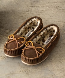 Minnetonka（ミネトンカ）の「【MINNETONKA/ミネトンカ】 KIMMY / キミー ファーモカシン（スリッポン）」