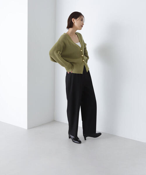 NATURAL BEAUTY BASIC（ナチュラルビューティーベーシック）の「◇【Oggi掲載】スリムバレルラインパンツ（その他パンツ・レディース・ベージュ/ブラック・SMALL/MEDIUM）」の4枚目の写真