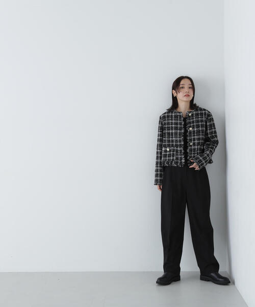 NATURAL BEAUTY BASIC（ナチュラルビューティーベーシック）の「◇【Oggi掲載】スリムバレルラインパンツ（その他パンツ・レディース・ベージュ/ブラック・SMALL/MEDIUM）」の6枚目の写真