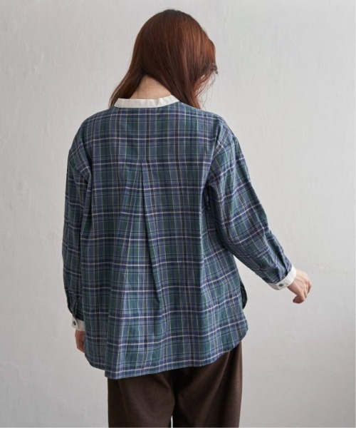 LBC（エルビーシー）の「クレリックパイピングシャツ（シャツ/ブラウス・レディース・ネイビー/グレー/グリーン・M/L）」の13枚目の写真