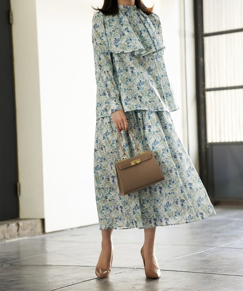 HUIT bouquet（ユイット）の「ティアード スカート Made with Liberty Fabric HUIT（スカート・レディース・ブラウン/ブルー・M）」の5枚目の写真