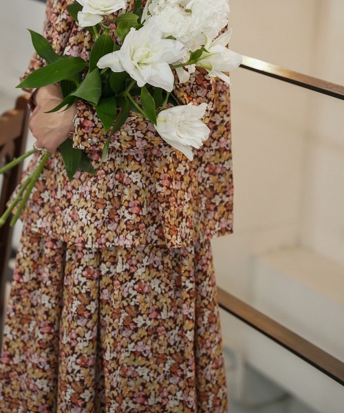 HUIT bouquet（ユイット）の「ティアード スカート Made with Liberty Fabric HUIT（スカート・レディース・ブラウン/ブルー・M）」の12枚目の写真