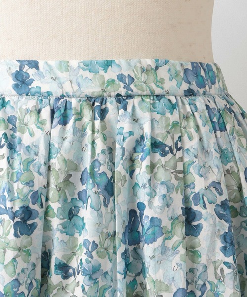 HUIT bouquet（ユイット）の「ティアード スカート Made with Liberty Fabric HUIT（スカート・レディース・ブラウン/ブルー・M）」の18枚目の写真